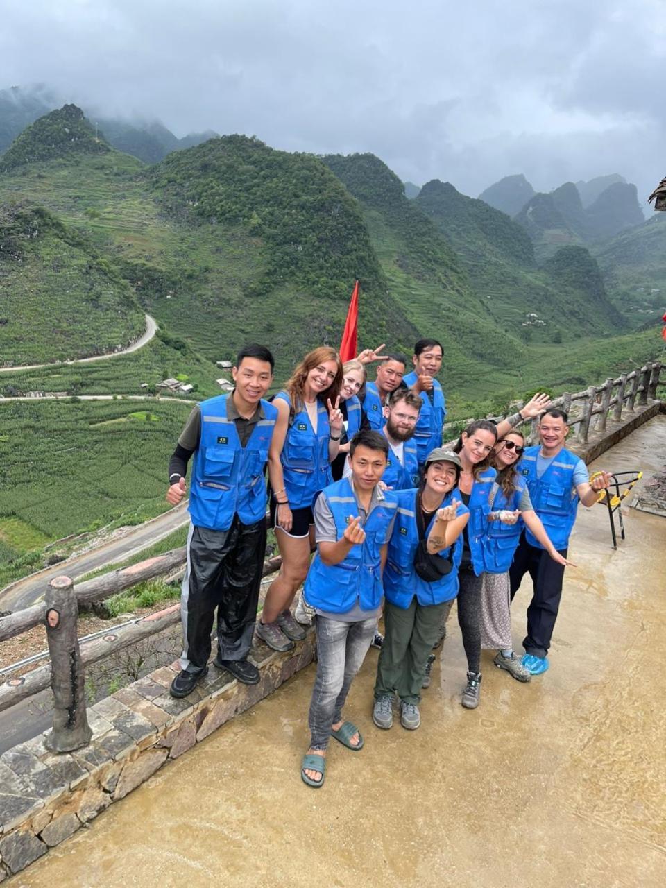 Yolo Ha Giang Adventures, Motorbike And Loop Tours 호텔 외부 사진