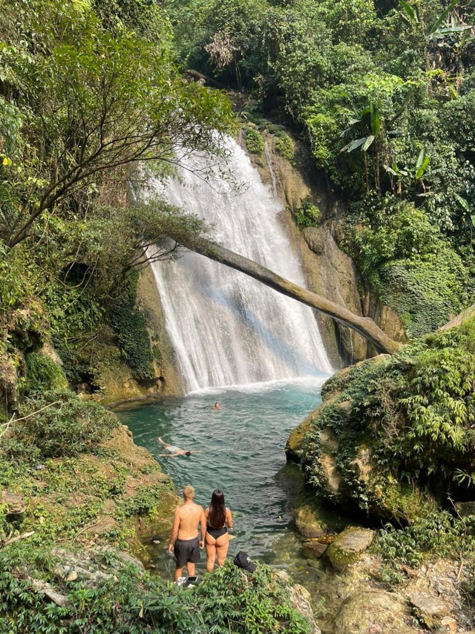 Yolo Ha Giang Adventures, Motorbike And Loop Tours 호텔 외부 사진