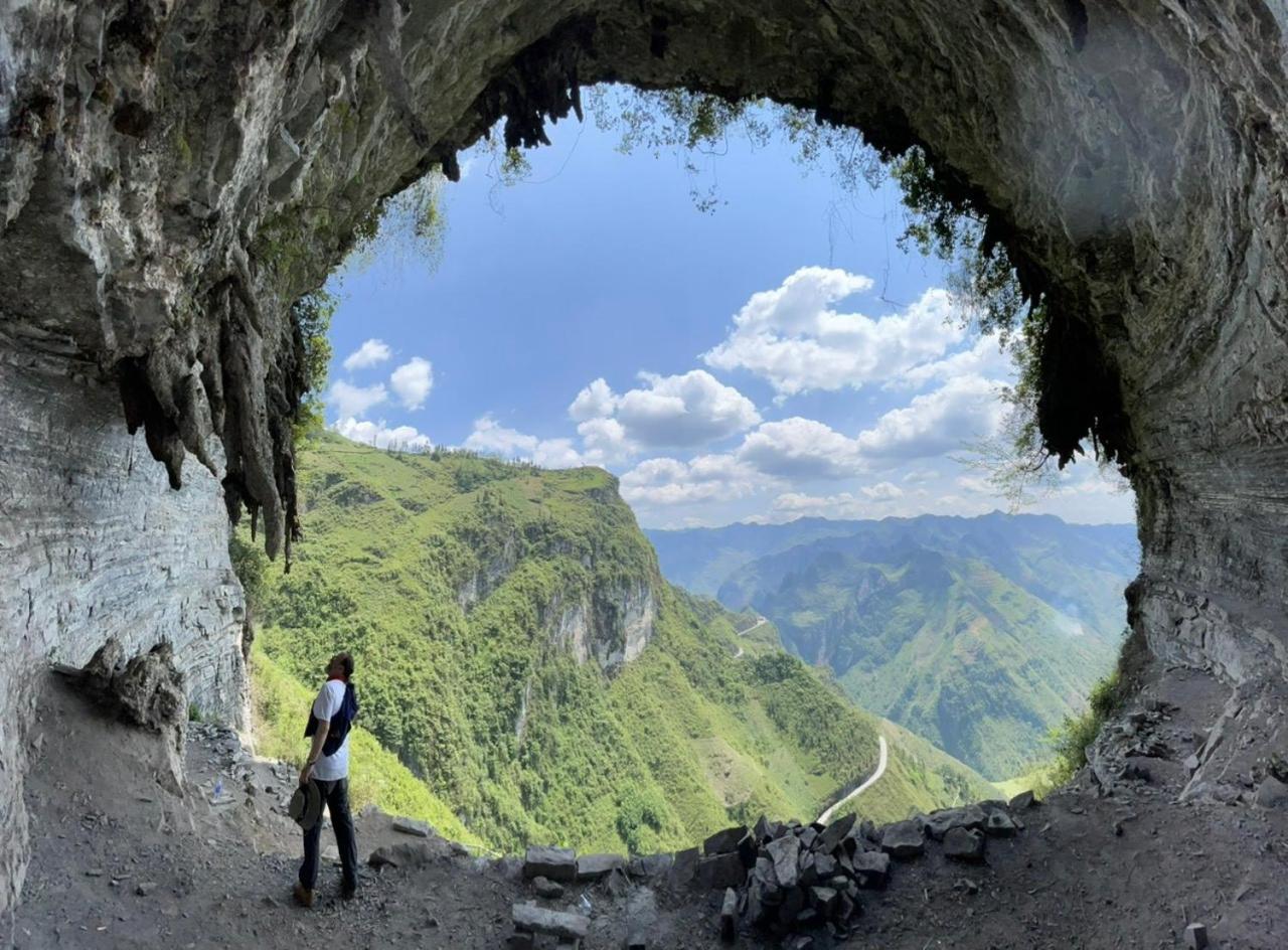 Yolo Ha Giang Adventures, Motorbike And Loop Tours 호텔 외부 사진