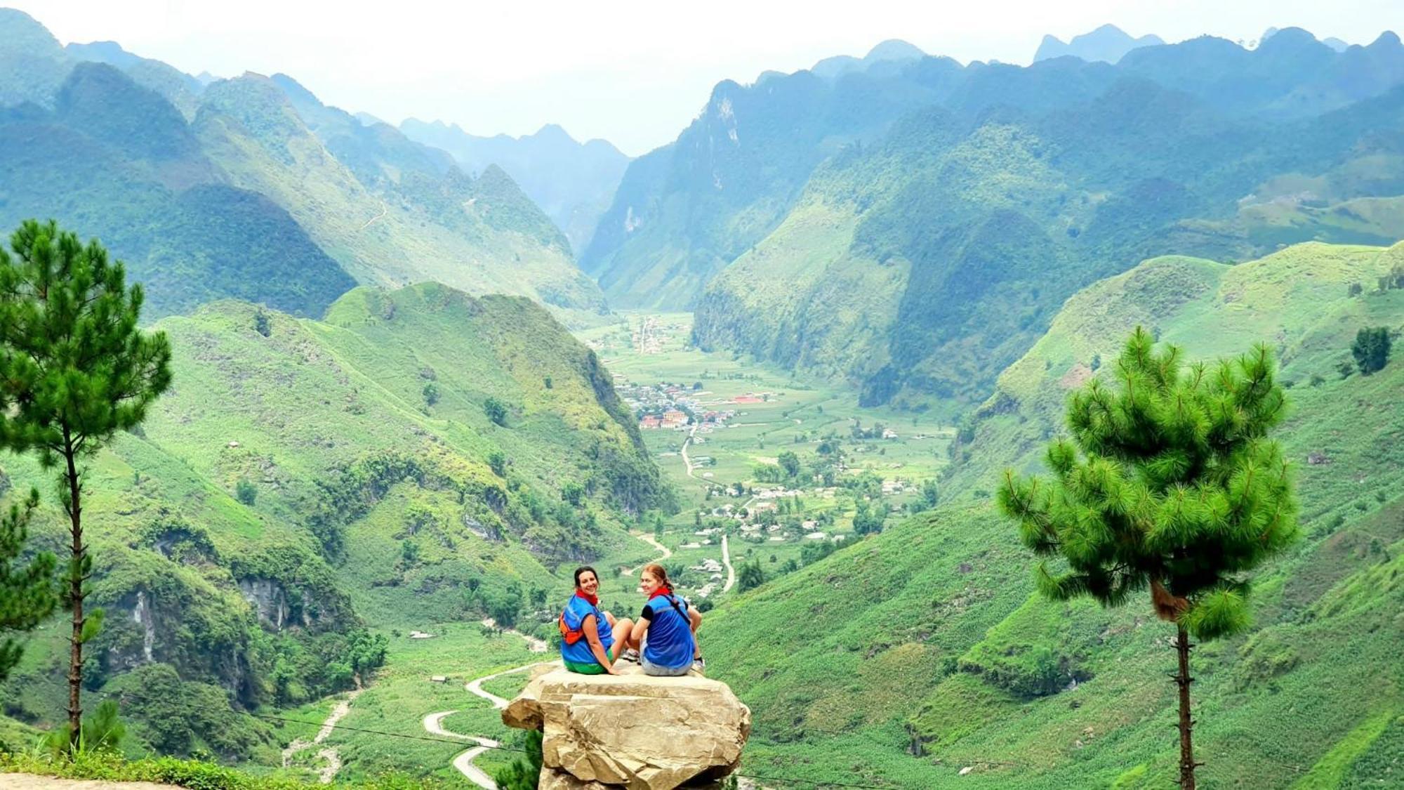 Yolo Ha Giang Adventures, Motorbike And Loop Tours 호텔 외부 사진
