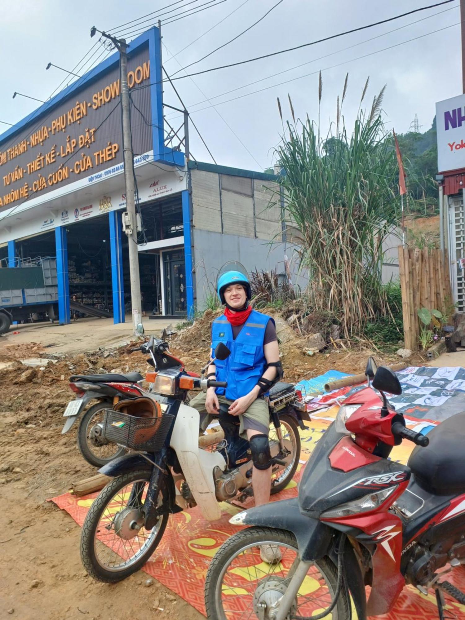 Yolo Ha Giang Adventures, Motorbike And Loop Tours 호텔 외부 사진