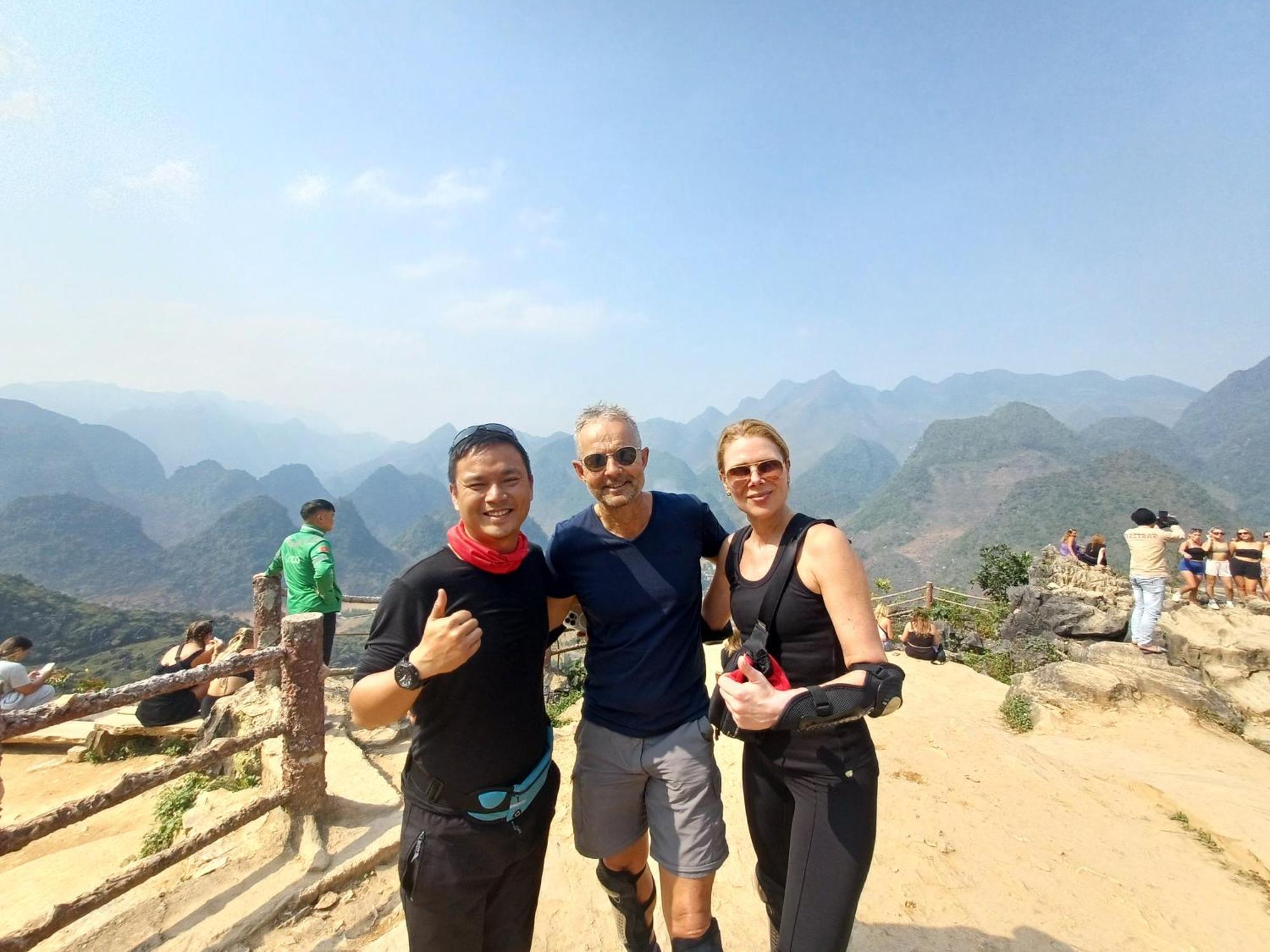 Yolo Ha Giang Adventures, Motorbike And Loop Tours 호텔 외부 사진
